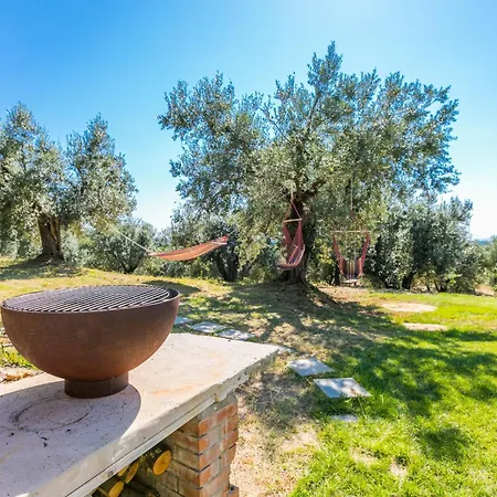 Holiday home Podere Il Pezzo By Interhome